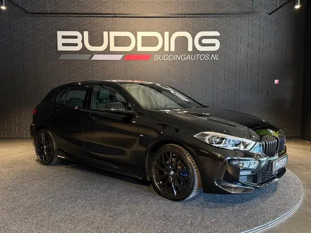 BMW 1-serie 118i High Exe ED | M-sport | Carplay | Leder