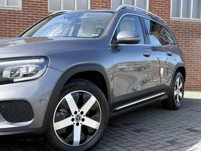 Mercedes-Benz GLB 200 Business Solution AMG 7p.