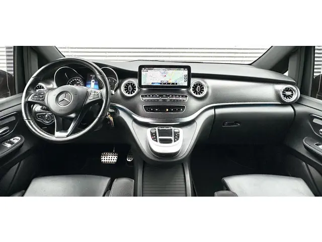 Mercedes-Benz V-klasse 300d 4 MATIC|Elec schuifde|AMG Line|Dubbele cabine