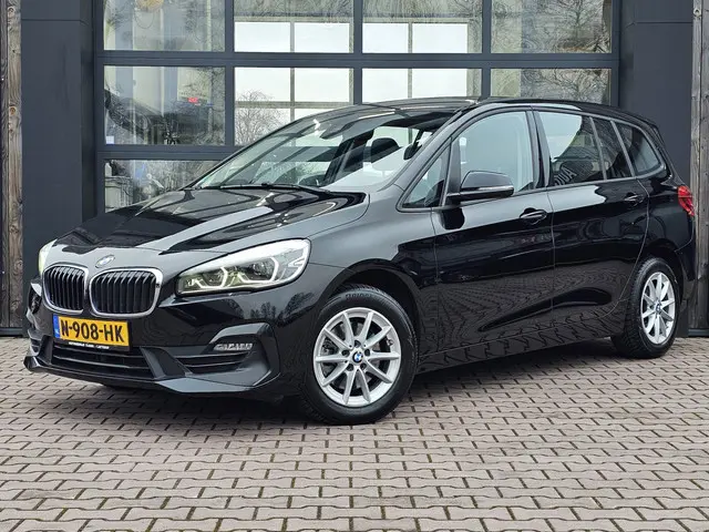 BMW 2-serie Gran Tourer 218i Business Edition | Automaat | LED | Trekhaak | Stoelverwarming | PDC |...
