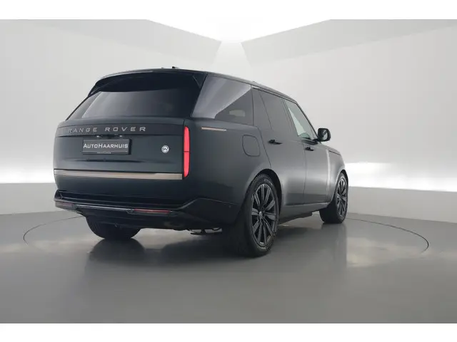 Land Rover Range Rover P550e SV PHEV | Rijklaar! | MATT Britisch Racing Green | 23'' | Pano | Entert...
