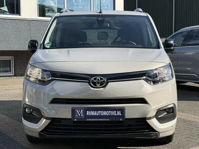 Toyota pro-ace