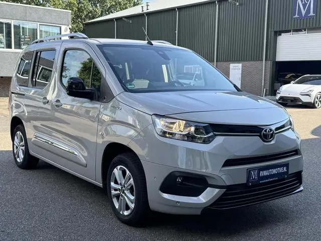 Toyota pro-ace