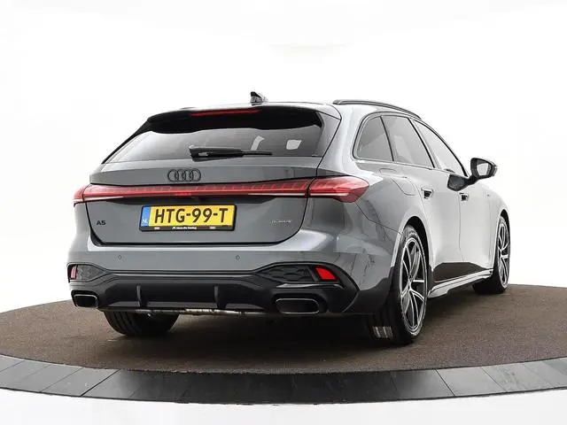 Audi A5 Avant 2.0 299pk S-tronic e-hybrid Quattro S edition · 360 Camera · Alarm · Bijrijder Scherm...