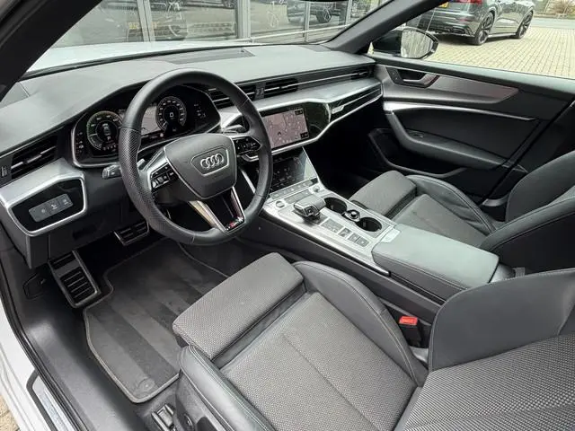 Audi A6 Limousine 55 TFSI-e 367PK QUATTRO COMPETITION *!* NAVI/ MATRIX/ CARPLAY/ 20 INCH/ RADAR *!*