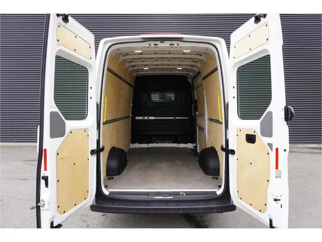 Volkswagen Crafter 35 140 PK L3H3 Airco PDC 270 Graden Deuren