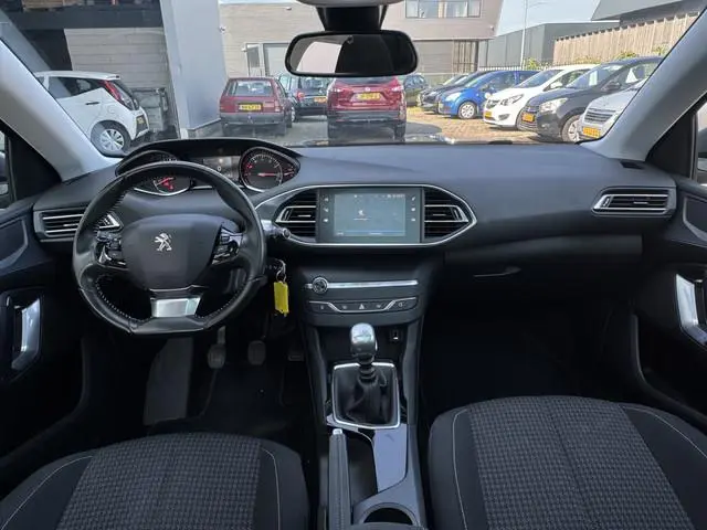 Peugeot 308 1.2 PureTech Blue Lease Executive ✅ Panorama dak ✅ Carplay ✅ Rijklaar ✅