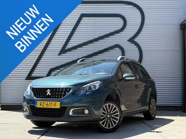 Peugeot 2008 1.2 PureTech Blue Lion 2e Eigenaar|Navi|Pano|Carplay|D-riem vv in 2024|Trekhaak|Airco|C...