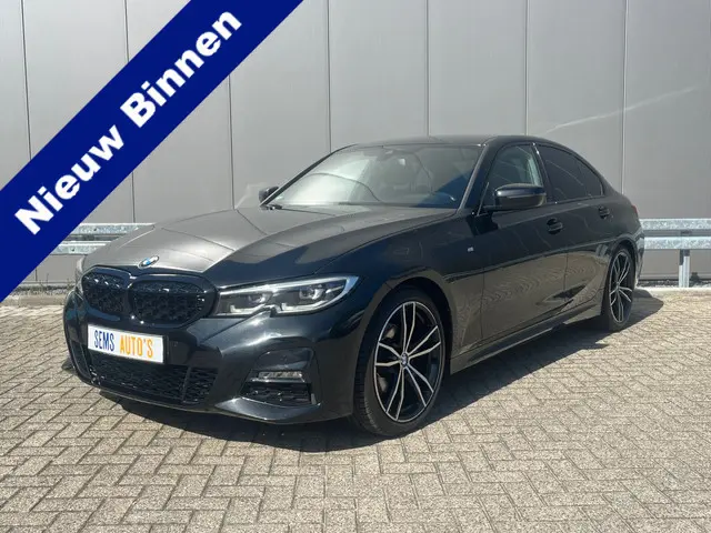 BMW 3-serie 320i High Executive M-Pakket NAP
