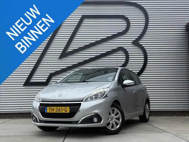 Peugeot 208 1.2 PureTech Blue Lion 2e Eigenaar|Carplay|Cruise|PDC|Navi|Airco|Elek ramen|N.A.P|APK to...