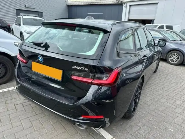 BMW 3-serie Touring 320e PHEV Leder | Park Assist | Carplay/Android