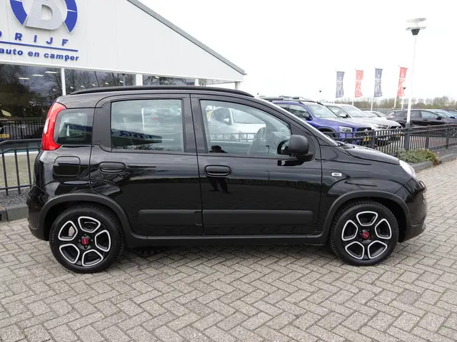 Fiat Panda 1.0 Hybrid City Life GR. SCHERM | DAB+ | AIRCO | STOERE HOOGZITTER