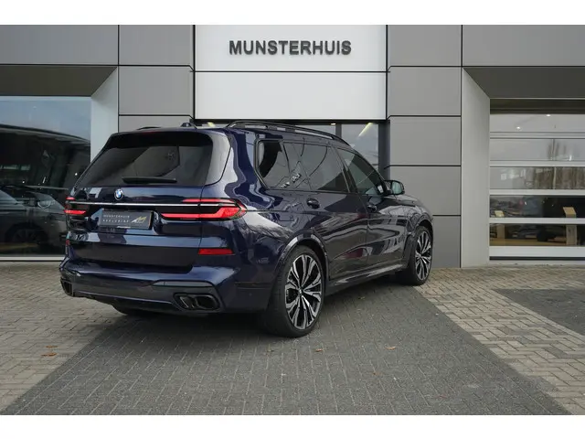 BMW X7 M60i xDrive 7 p. | Harman/Kardon | Massage stoelen | Head-up display |