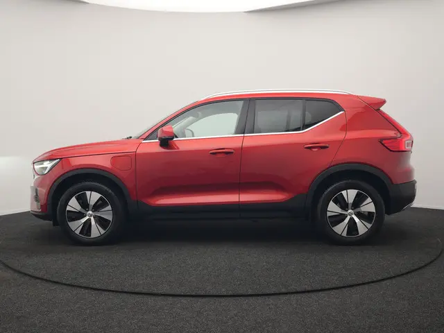 Volvo XC40 T5 Plus Bright PHEV 262pk Dealer O.H. | Trekhaak Af Fabriek | Adaptive Cruise | 360 Camer...