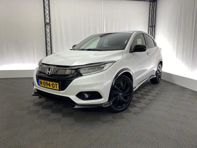Honda HR-V 1.5 i-VTEC Turbo Sport | 182 pk | Navi | Camera | LED | Magic seats | Trekhaak | Rijstroo...