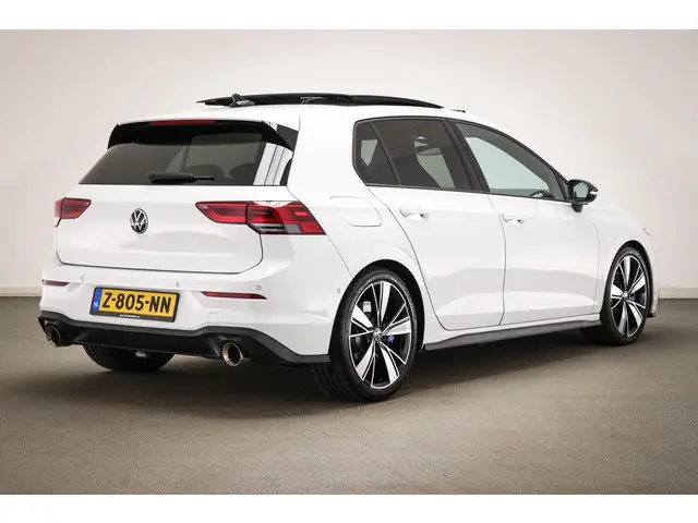Volkswagen Golf 1.4 eHybrid GTE | CUSTOM UITLAAT | WINTER / ASSISTENTIE- PACK | PANORAMADAK | TREKHA...