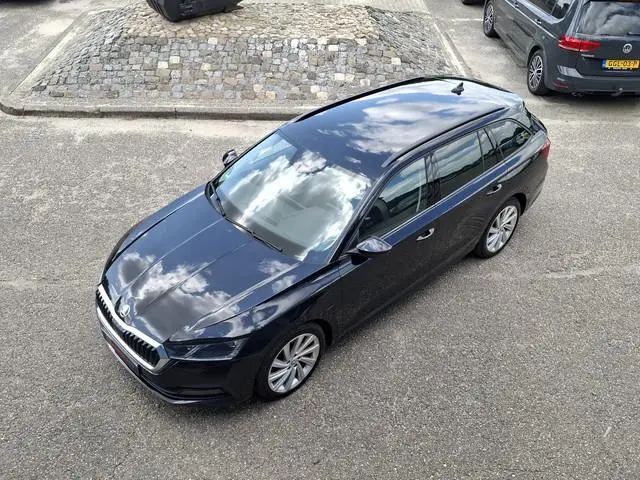 ŠKODA Octavia 1.4 TSI iV PHEV 1e EIGENAAR CAMERA VIRTUAL COCKPIT SFEER VERLICHTING LED NAVI ECC PARK...