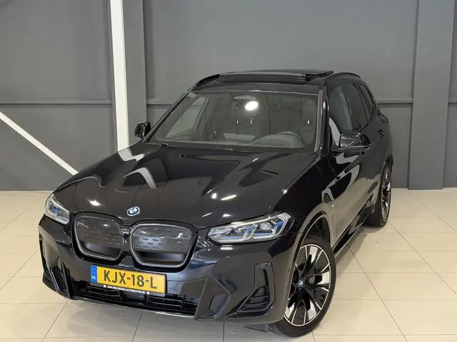 BMW iX3 Executive 80 kWh | SOH 100% | Panorama dak | 20inch |