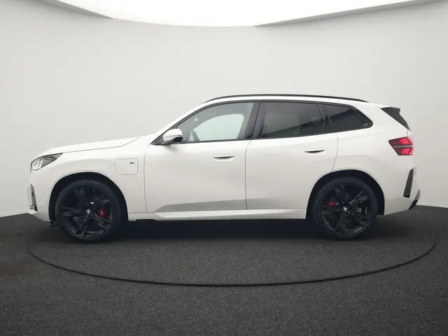 BMW X3 30e xDrive M Sport PRO Plug In Hybrid 299pk PHEV | Panodak | Trekhaak af Fabriek | Adaptive Cruise | 21"L.M | 360 Camera | Head Up | Harman Kardon | Lederen Sportstoelen Memory |  Widescreen |