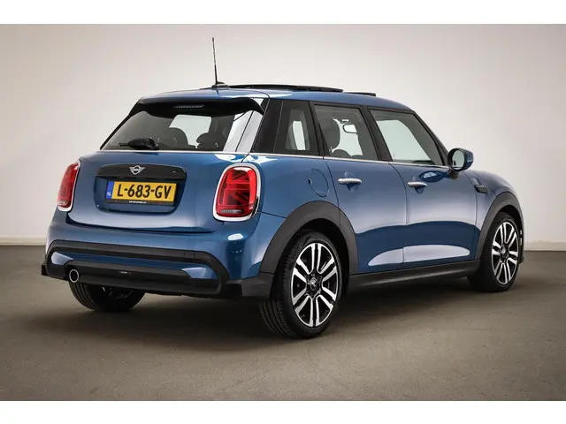 Mini Mini 1.5 Cooper Classic | COMFORT / CONNECTED NAVIGATION- PACK | PANORAMADAK | DAB | APPLE | 17"