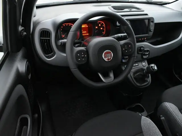 Fiat Panda 1.0 Hybrid City Life | Pack 5 Seats | 7'' inch Touchscreen | Apple Android Carplay |