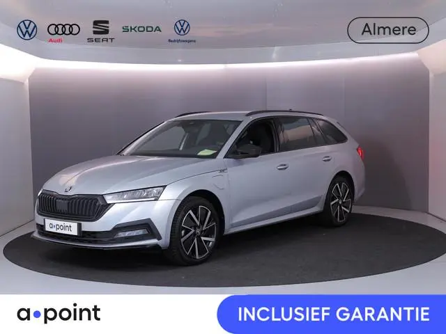 Skoda Octavia Combi 1.4 TSI iV PHEV Sportline Business 204 pk Automaat (DSG) | SOH 96% |  Verlengde...