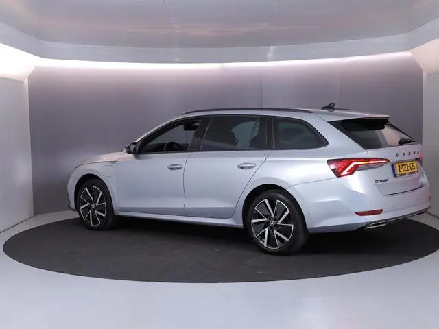 Skoda Octavia Combi 1.4 TSI iV PHEV Sportline Business 204 pk Automaat (DSG) | SOH 96% |  Verlengde...
