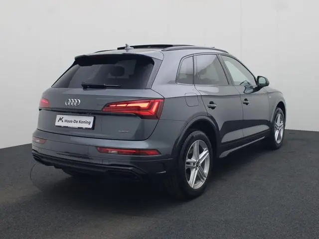 Audi Q5 50 TFSIe 220kW/299PK S Line · Panoramadak · Apple/Android Car Play · Adaptive Cruise Control...