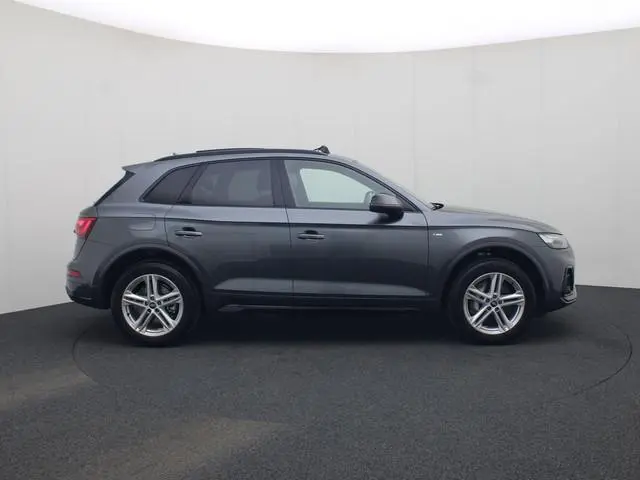 Audi Q5 50 TFSIe 220kW/299PK S Line · Panoramadak · Apple/Android Car Play · Adaptive Cruise Control...