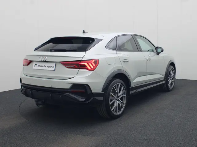 Audi Q3 Sportback 45 TFSI e 245pk S Edition · Leder · Drive select · 360°Camera + Parkeersensoren ·...