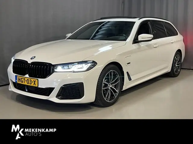 BMW 5-serie Touring 530e High Executive M Sport 18"/Panoramadak/Laser LED/Adaptief onderstel/Head-up...