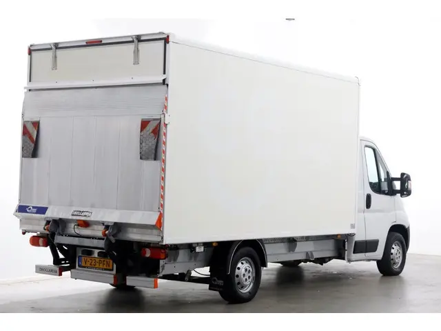 Opel Movano 2.2D 140pk Bakwagen met laadklep 1.060kg laadvermogen 05-2022