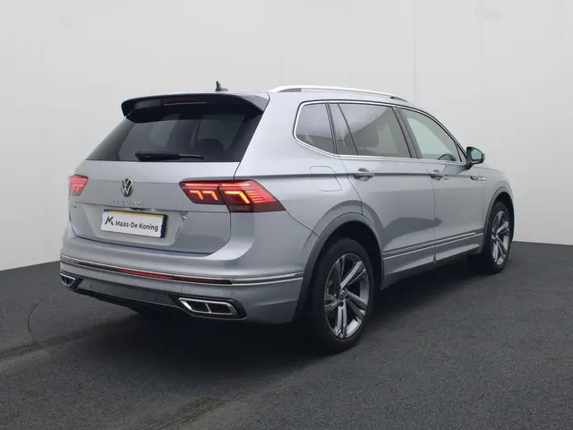 Volkswagen Tiguan Allspace 1.5TSI/150PK R-Line Business 7p. DSG · Navigatie · Stoel- & stuurverwarmi...