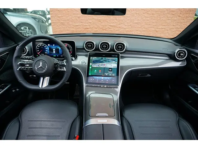 Mercedes-Benz C-klasse Estate 300 e AMG Line ORIG. NEDERLANDS + AMG / PANORAMA / TREKHAAK / LEDER