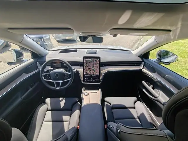 Volvo EX90