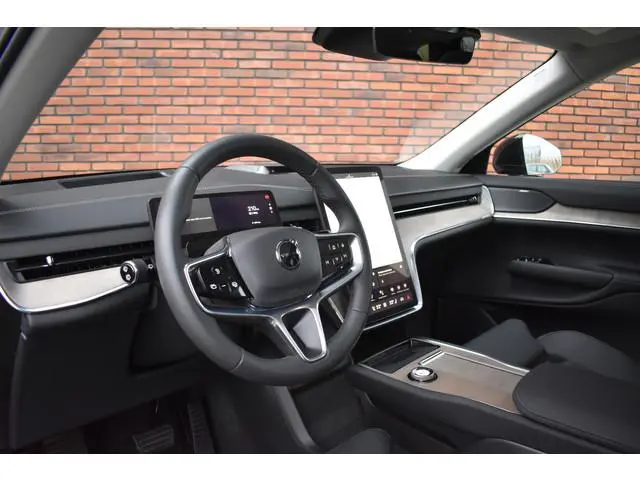 Volvo EX90
