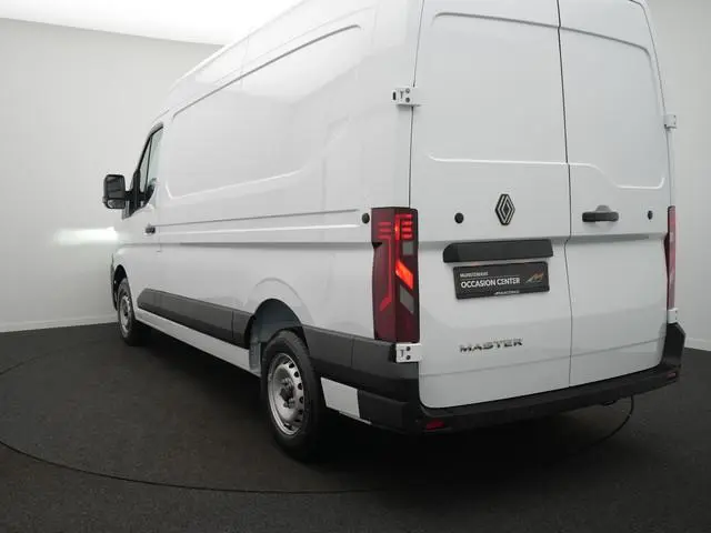 Renault Master T35 2.0 dCi 130 L2H2 Start - REGISTRATIEVOORDEEL - Achteruitrijcamera - Apple Carplay...