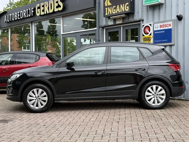 SEAT Arona 1.0 TSI Style Business Intense | CAMERA | NAVI | TREKHAAK | KEYLESS | CARPLAY | DAB |