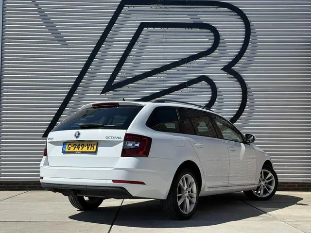 Skoda Octavia Combi 1.4 TSI Greentech Style Business 1e Eigenaar|Trekhaak|Cruise|Carplay|Stoelverw|P...