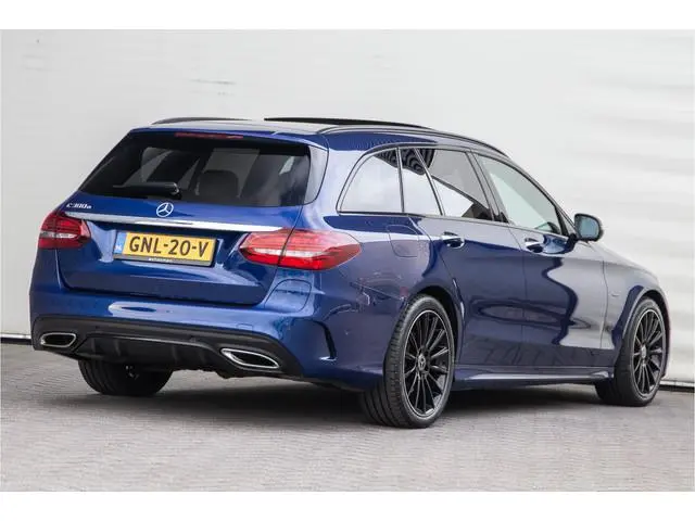 Mercedes-Benz C-klasse Estate 300 e AMG Premium, Nightpack, Panorama, Burmester, Luchtvering, Carpla...