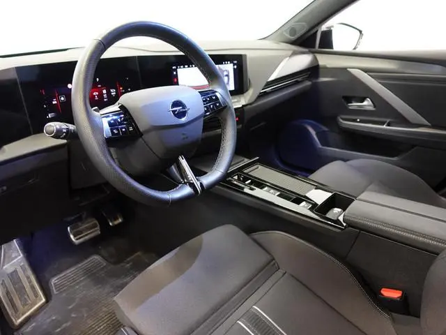 Opel Astra 1.2 130pk GS Line Automaat Climate control Adaptieve cruise control LED Stoel/Stuur Verwa...