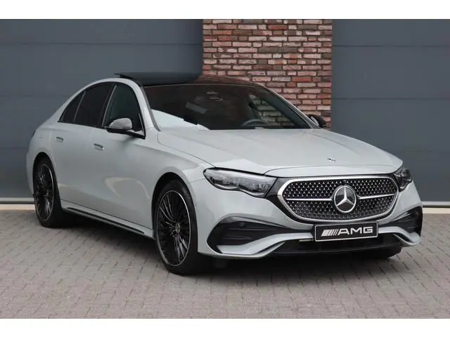 Mercedes-Benz E-klasse 400 e 4MATIC AMG Line | Hyperscreen | Distronic | Burmester | Leder | Trekhaa...