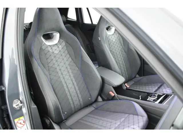 Volkswagen Tiguan 1.5 272pk eHybrid R-Line Edition Trekhaak Camera Keyless Massage Virtual Cockpit P...
