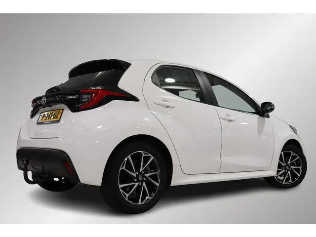Toyota Yaris 1.5 Hybrid Dynamic, Trekhaak, Apple Carplay/Android Auto, Parkeercamera!