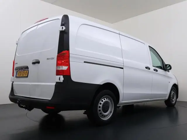 Mercedes-Benz Vito 110 CDI Lang Facelift Trekhaak Airco Navigatie 3 Zitplaatsen