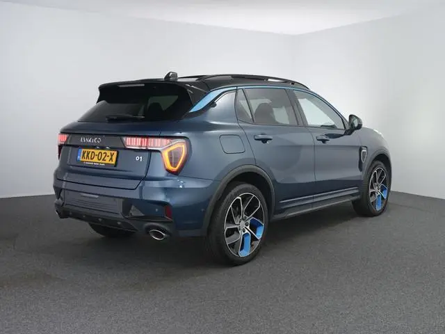 Lynk & Co 01