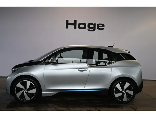 BMW i3 Comfort Advance 22 kWh Automaat Clima Navigatie Panoramadak Rijklaarprijs Inruil Mogelijk!