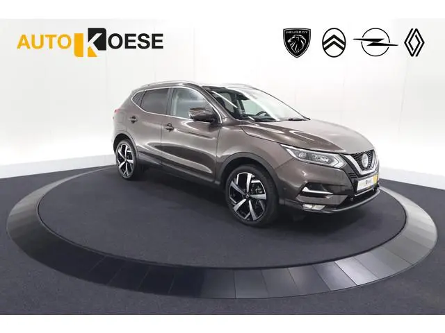 Nissan Qashqai 1.3 DIG-T Tekna | Trekhaak | Panoramadak | Adaptieve Cruise Control | 360 Camera | 19...