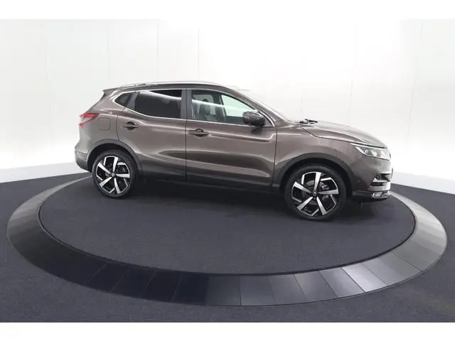Nissan Qashqai 1.3 DIG-T Tekna | Trekhaak | Panoramadak | Adaptieve Cruise Control | 360 Camera | 19...