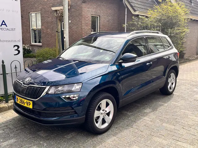 ŠKODA Karoq 1.0 TSI Business Edition